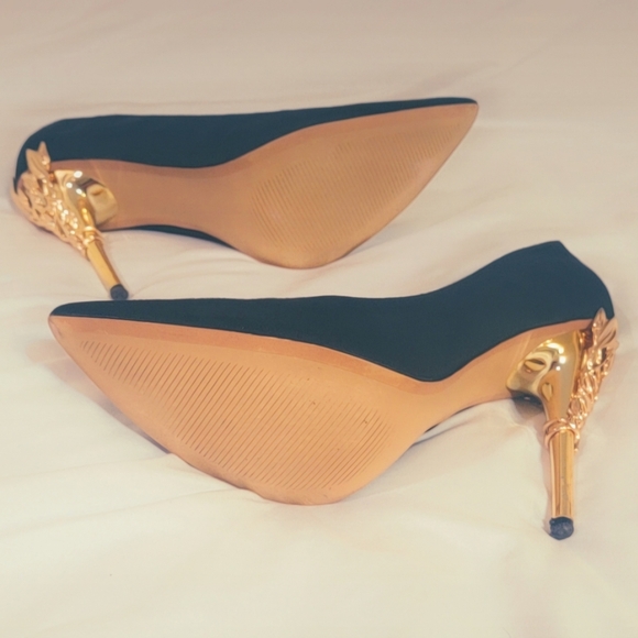 Black & Gold Rose High Heel. - Picture 3 of 6